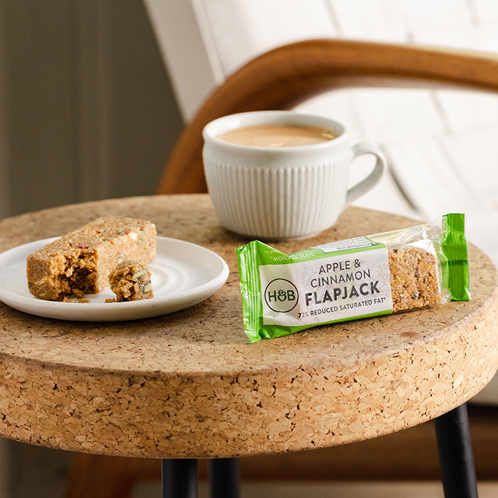 Holland & Barrett Ginger Flapjack 80g | Holland & Barrett